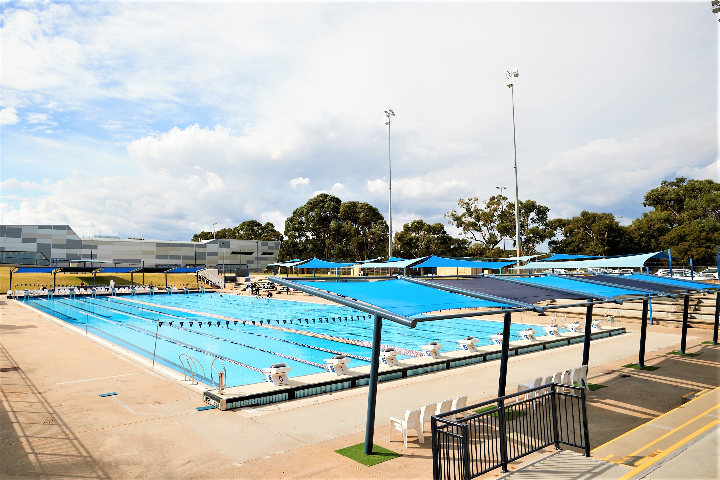 HBFStadium50moutdoor10lanepool